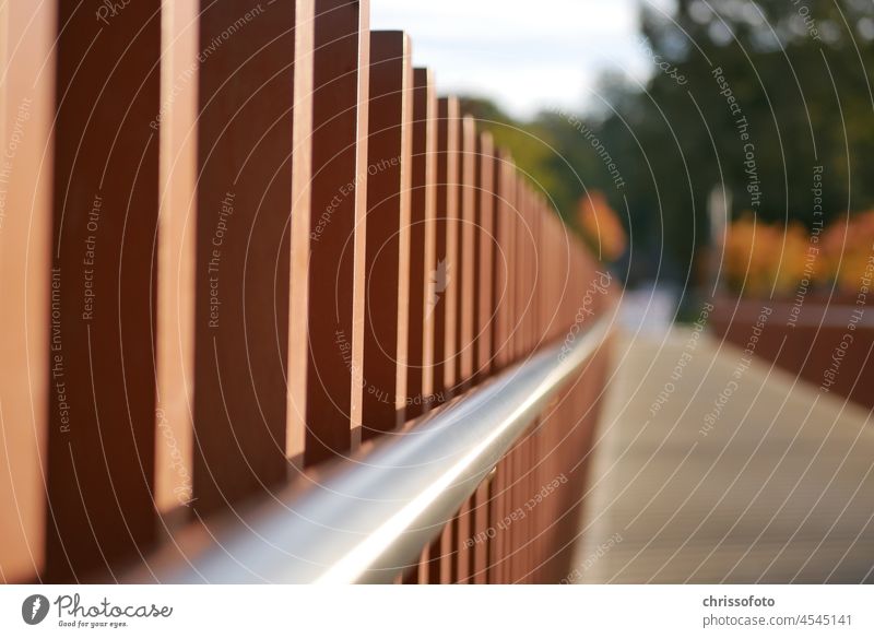 Brückengold Handlauf ins Glück Geländer Architektur Wasser Stahl Wahrzeichen Festbrennweite