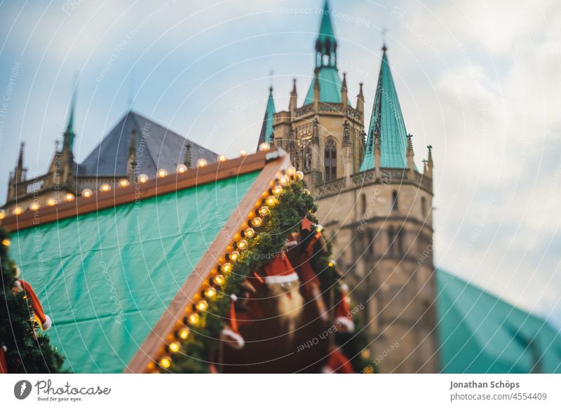 Erfurter Weihnachtsmarkt auf dem Domplatz Erfurt, Thüringen verkaufen Kiosk Licht Buden u. Stände Außenaufnahme Farbfoto Tradition Weihnachtsdekoration Feiertag