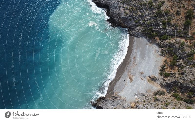 einsame Bucht Strand Meer Wellen Küste Felsen Außenaufnahme Wasser Brandung Ferien & Urlaub & Reisen Kreta Tourismus Griechenland Mittelmeer Region Erholung