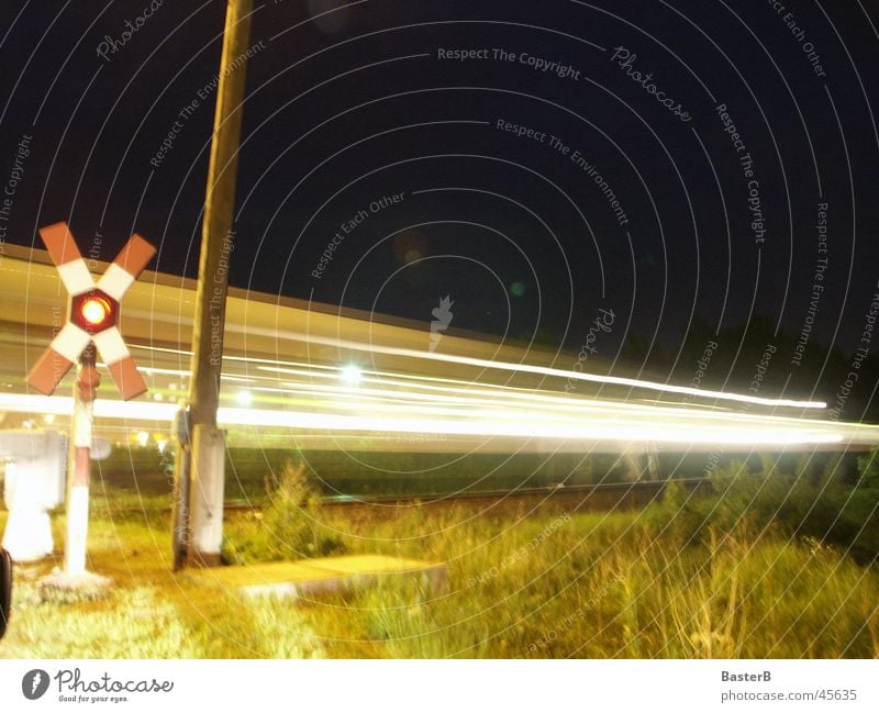 Bahnübergang Schranke Eisenbahn Licht Nacht Verkehr