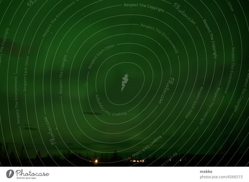 Natürliche Lichtverschmutzung Polarlicht Polarlichter Nordlicht Aurora aurora borealis Nacht grün Himmel Lichterscheinung Sterne Sternenhimmel Nachthimmel