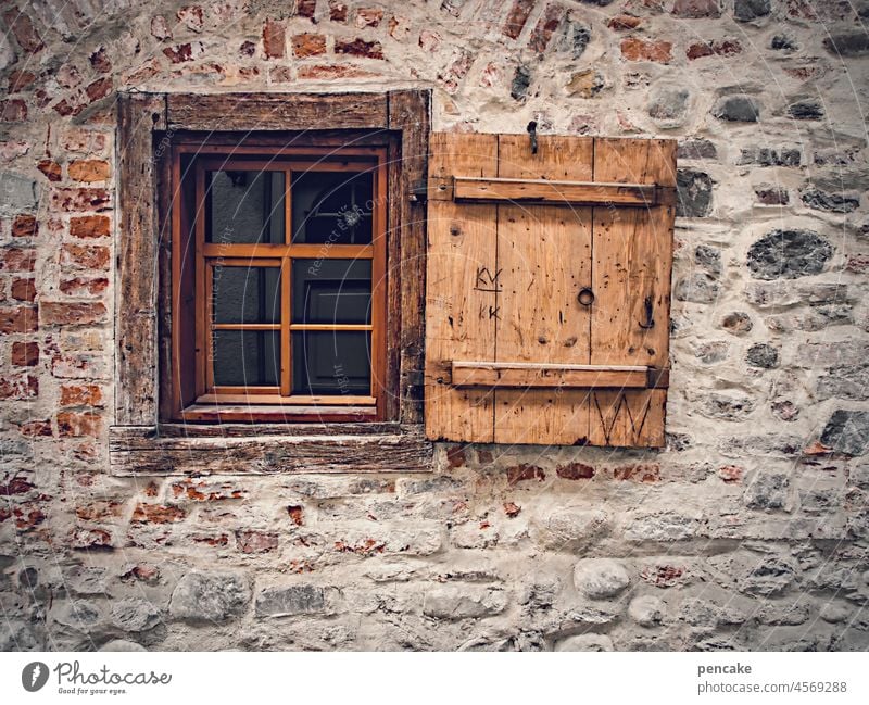 laden geöffnet! Gebäude alt Wangen im Allgäu historisch Stein Fassade Haus Jahrhundert Bausubstanz Erinnerung offen Fensterladen Bauwerk Altstadt Mauer Wand