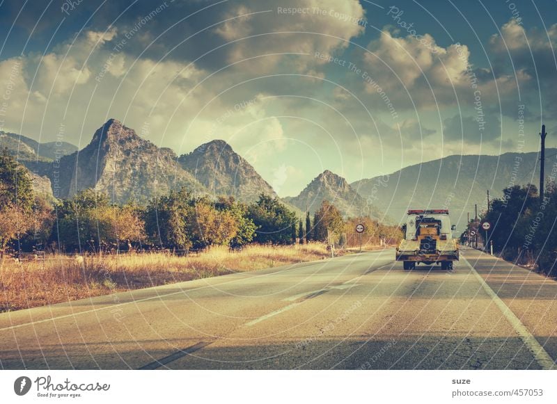 Nördlich vom Süden Ferien & Urlaub & Reisen Sommer Umwelt Natur Landschaft Himmel Wolken Berge u. Gebirge Verkehr Verkehrswege Berufsverkehr Straßenverkehr