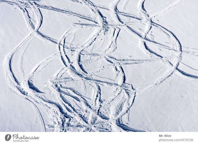 schlaraffenland I für freeriders Schnee Skifahren Skipiste Skigebiet Winter Winterurlaub Wintersport kalt weiß Ferien & Urlaub & Reisen alpin Spuren schwungvoll