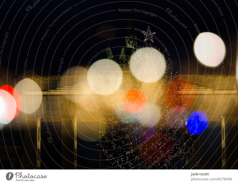 Weihnachtsstimmung am Brandenburger Tor Wahrzeichen Sehenswürdigkeit Hauptstadt Weltkulturerbe Lichterscheinung Hintergrund neutral Pariser Platz erleuchtet
