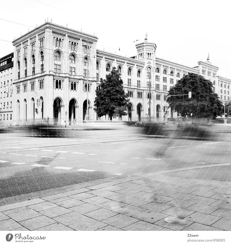 munich Lifestyle Tourismus Sightseeing Städtereise Architektur Stadt Altstadt Fußgängerzone bevölkert Haus Gebäude Sehenswürdigkeit Verkehr Berufsverkehr