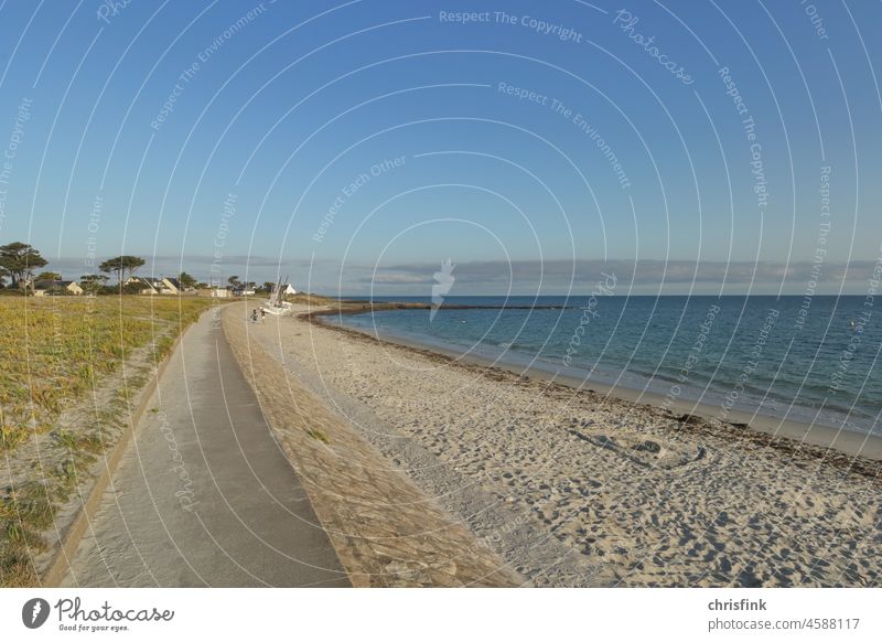 Fußweg am Strand meer ozean wasser Küste Ozean Ferien & Urlaub & Reisen Himmel Tourismus Sommer Wellen Ferne Freiheit Wolken frankreich Bretagne schwimmen Natur