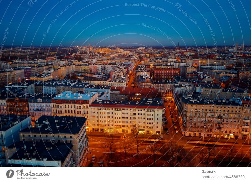 Breslau Stadt bei Nacht, Luftaufnahme Großstadt Stadtbild Antenne Gebäude Licht Straße Architektur Verkehr Europa urban Wahrzeichen Polen reisen Szene