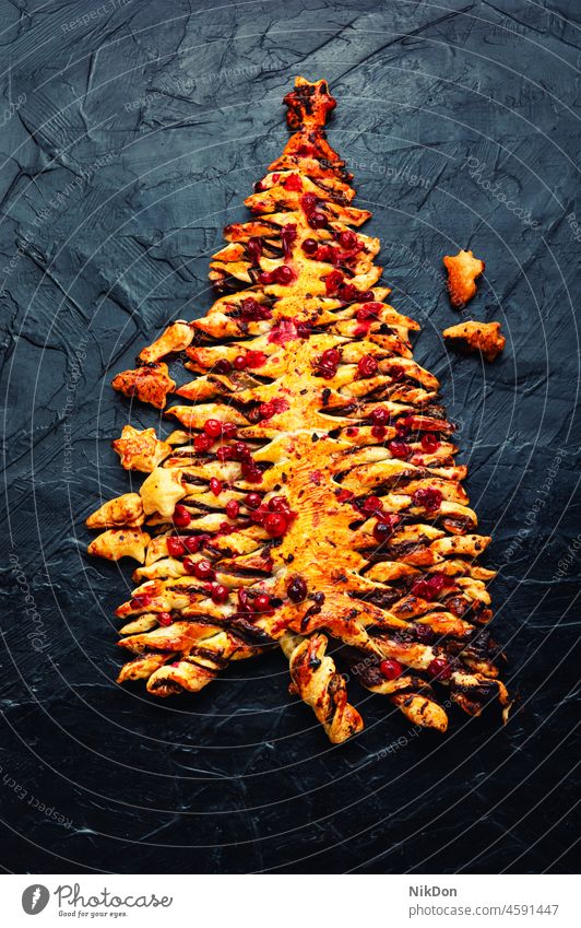 Weihnachtsgebäck, Kuchen. spie weet Dessert Schokolade Gebäck Weihnachten Preiselbeere weihnachtsbaumschmuck Bäckerei Feiertag Lebensmittel Baum Form Konzept