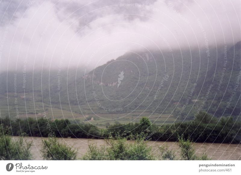 Regenwaldgebiet Bundesland Tirol Italien Wolken Berge u. Gebirge