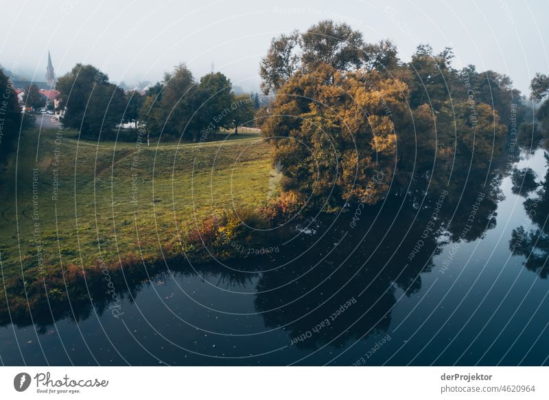 Nebliger Tag mit Blick von der Staudernheimer Brücke auf die Nahe V Herbst Klima Schönes Wetter Freude Stimmung Gefühle Fluss Baum Nebel Begeisterung fließen