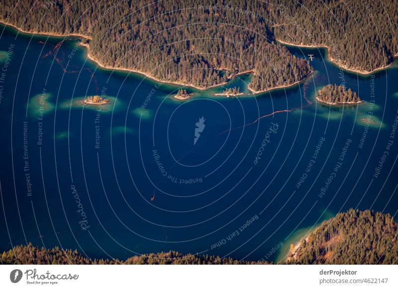 Eibsee in Bayern von der Zugspitze aus gesehen II Zufriedenheit seelandschaft blau Abenteuer Naturschutz Tourismus Ferien & Urlaub & Reisen Panorama (Aussicht)
