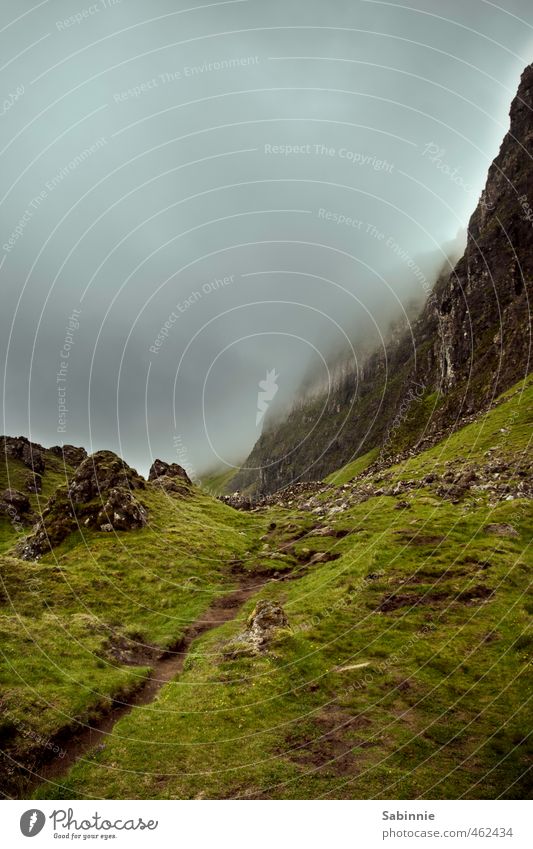 [Skye 11] Quiraing II Umwelt Natur Landschaft Urelemente Erde Himmel Wolken Sommer schlechtes Wetter Sturm Nebel Pflanze Felsen Berge u. Gebirge Stein