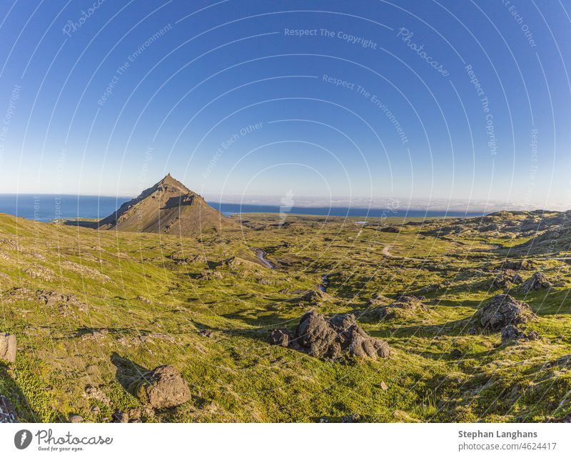 Panoramablick vom Vulkan Snaefellsjökull über die Halbinsel Snaefells auf Island im Sommer bei Tageslicht Gletscher Schnee verschneite Himmel (Jenseits) kalt