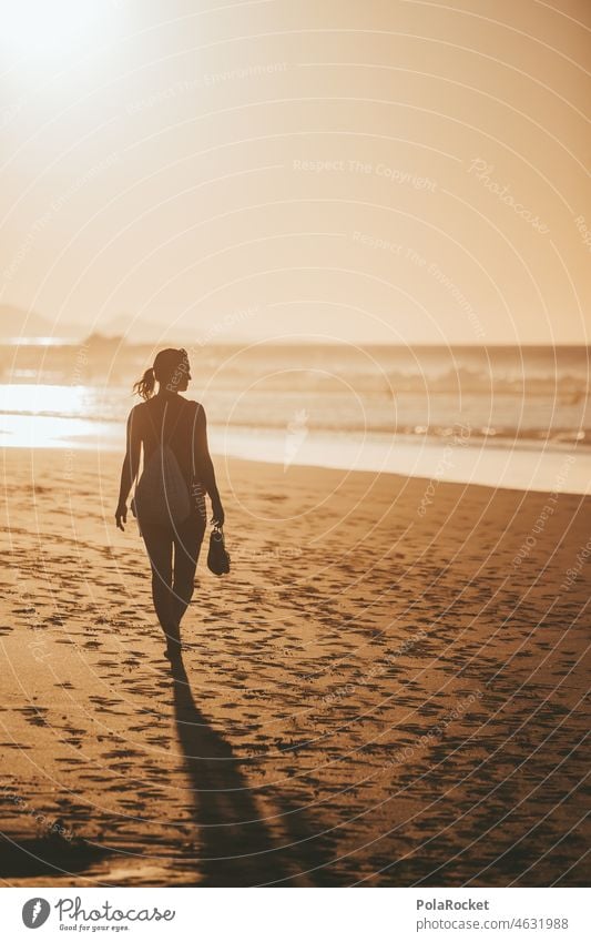 #A0# Strandspaziergang genießen relaxation Fernweh selbstbewußt Sommerferien Sommertag sommerlich jeans Jeanshose Erholungsgebiet erholen & entspannen" reisen