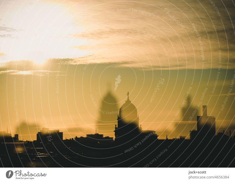 verrückte Aussicht über die große Stadt Berlin-Mitte Panorama (Aussicht) Silhouette Gendarmenmarkt Sonnenuntergang Himmel Wolken Doppelbelichtung verschoben