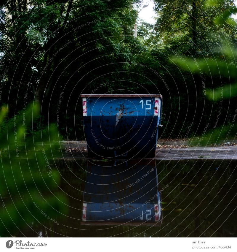 30 Hausbau Renovieren Werkzeug Maschine Wasser Stadt blau braun grün schwarz Demontage Plattenbau Container Bauschutt Reflexion & Spiegelung Hanf Baum 15