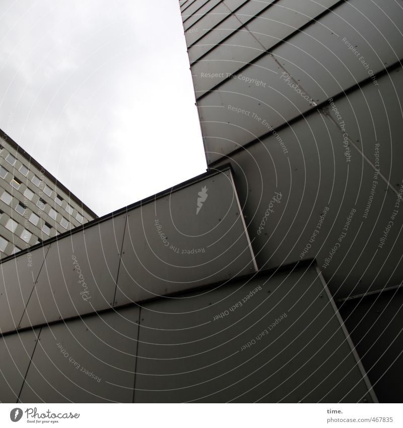 Bausatz Hochhaus Bauwerk Gebäude Architektur Mauer Wand Fassade Oberfläche Metall eckig einfach fest kalt Stadt grau diszipliniert Platzangst Hochmut