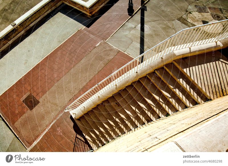 Marseille / Treppe am Alten Hafen alt altstadt architektur ferien frankreich historisch innenstadt marseille mittelalter mittelmeer provence reise sonne