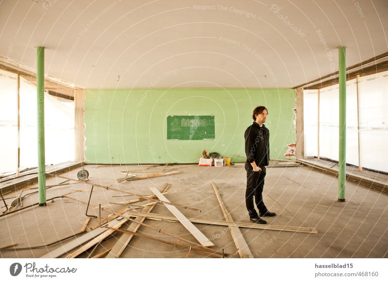 Ruin Glück Sinnesorgane Erholung Berufsausbildung Studium Architektur Handwerk Baustelle Erfolg Arbeitslosigkeit maskulin Junger Mann Jugendliche Erwachsene