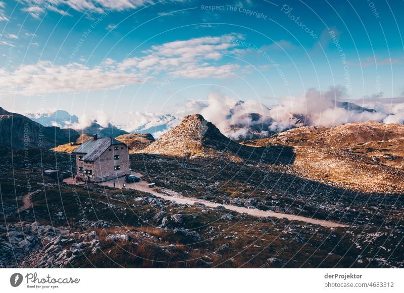 Seekofelhütte in den Bergen der Dolomiten Naturerlebnis Willensstärke Leidenschaft Ferien & Urlaub & Reisen Tourismus Bewegung Zentralperspektive Totale