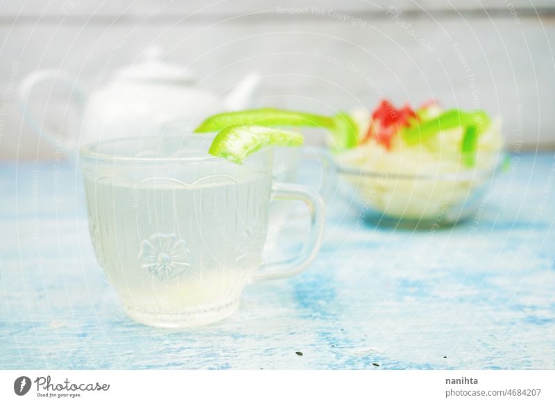 Getrocknete Früchte und getrocknete Aloe vera mit kaltem Soda Aloe Vera Trockenfrüchte süß Lebensmittel Gesundheit trinken Wasser frisch Frische geschmackvoll