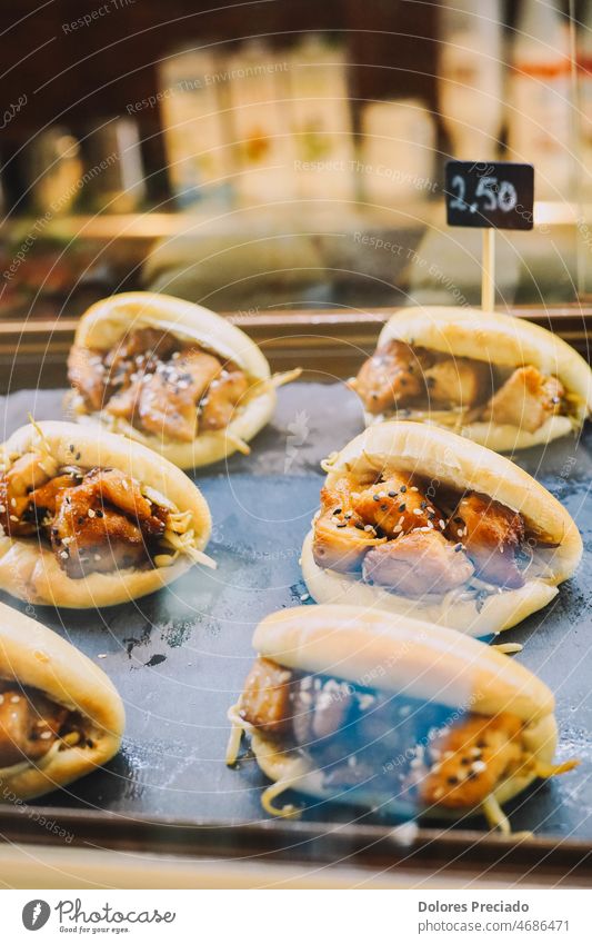 Mini-Huhn-Käse-Arepas Amerikaner Amuse-Gueule arepa arepas Hintergrund Rindfleisch Brot Frühstück Kohlenhydrat Carne Cheddar Nahaufnahme Kolumbien kolumbianisch