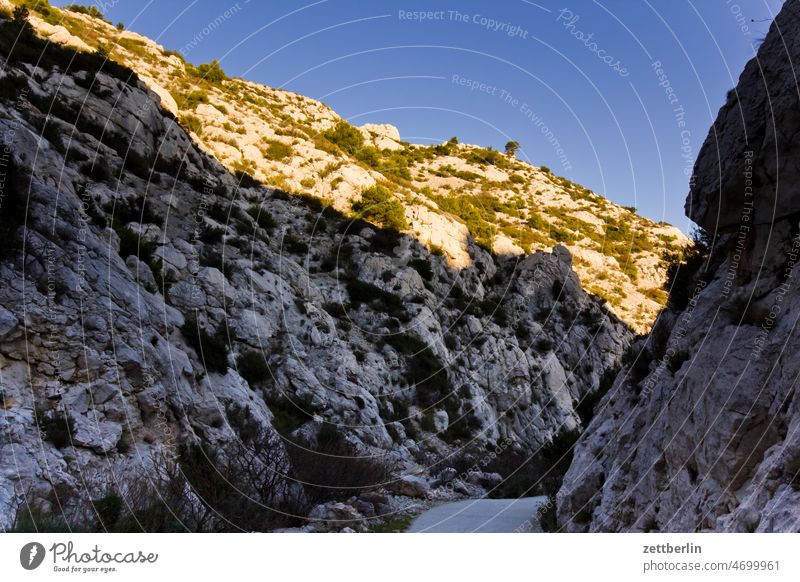 Marseille / Calanque du Sugiton again alt altstadt architektur calanque ferien frankreich historisch innenstadt kalkstein landschaft marseille mittelalter