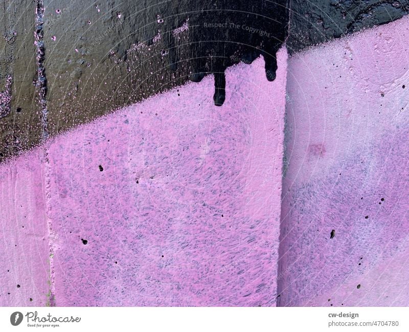 Schwarz an Rosa Striche Stil tropfend Tropfen Farbtropfen Wand Detailaufnahme graphisch modern minimalistisch Hintergrundbild Design Farbe mehrfarbig Kunst