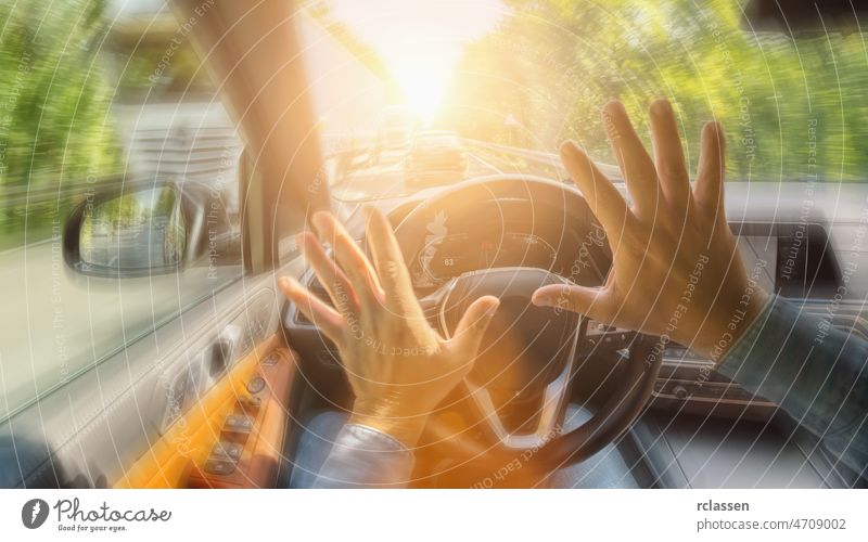 Autounfall mit einem LKW POV - erste Person Ansicht Schuss aus dem Auto Interieur Unfall Absturz PKW Hand Verletzung Geschwindigkeit lenken reisen Rad