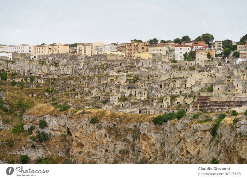 Matera, historische Stadt in der Basilikata, Italien Europa matera Sassi UNESCO-Weltkulturerbe Architektur Gebäude Großstadt Stadtbild wolkig Farbe Tag