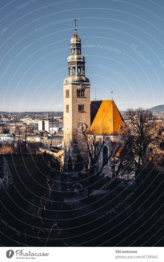 Müllner Kirche Salzburg Panorama (Aussicht) Starke Tiefenschärfe Tag Menschenleer Außenaufnahme Farbfoto ruhig Wahrzeichen Sehenswürdigkeit Dom Stadt Kleinstadt