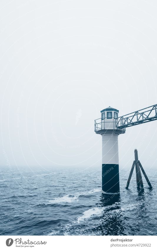 Leuchtturm (Vuurtoren Oostmahorn)  in Friesland Nebel standhaft Ferien & Urlaub & Reisen Tourismus Ausflug Ferne Umwelt Lebensfreude Außenaufnahme