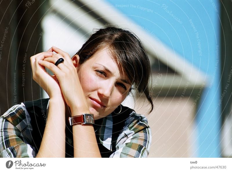 homelike Wohnung Haus schön Heimat Frau Zufriedenheit Uhr Hoffnung träumen Physik Sommer Himmel diana Kreis Schönes Wetter Blick ruhig sanft Wärme blau