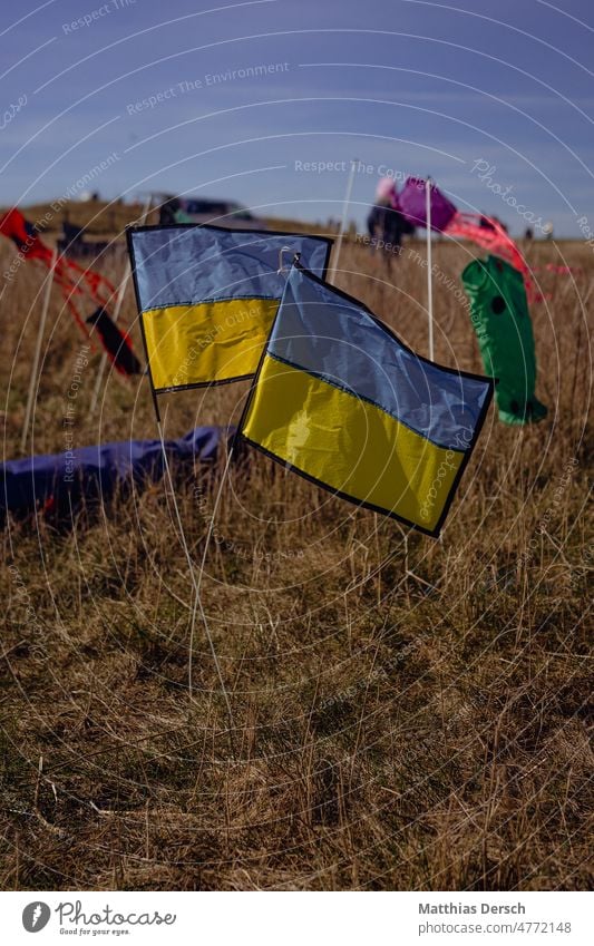 Solidarität Ukraine Ukrainekrieg Ukraine-Krieg ukrainische Flagge Politik & Staat Freiheit Frieden Menschlichkeit Zeichen Friedenswunsch Hoffnung