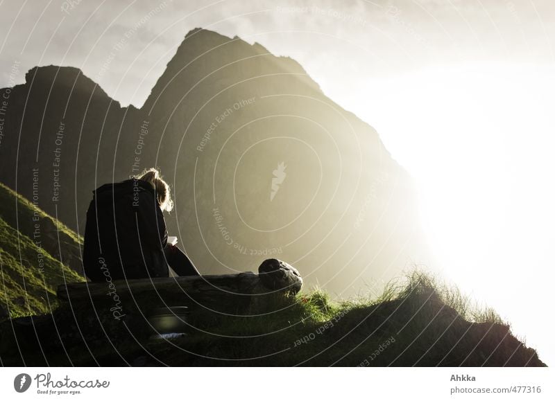 nordfor sola II harmonisch Wohlgefühl Sinnesorgane Erholung ruhig Meditation Abenteuer Ferne Freiheit Berge u. Gebirge feminin Rücken Natur Landschaft lesen