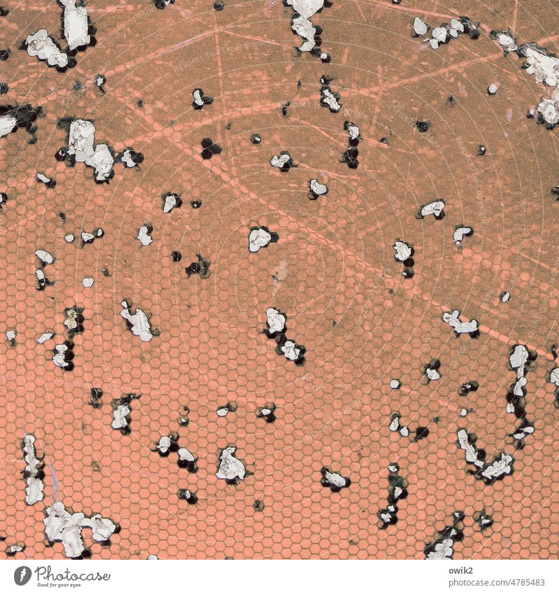 Signalstreifen Wabenmuster Außenaufnahme Signalfarbe schadhaft Kunststoff Kratzer abgeschabt abblättern Fleck Sicherheit Schilder & Markierungen Detailaufnahme