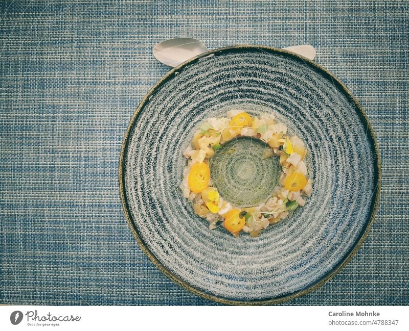 Das Auge isst mit Vorspeise fisch frischer Fisch Stadt Essen Restaurant Farbfoto Kassiererin schoen Nachtessen mittagessen Gaumenschmaus Speisekarte Blumen