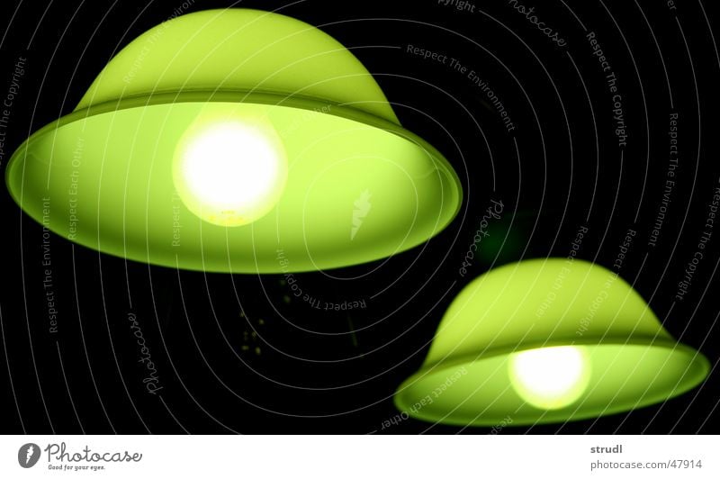 Lamps Lampe grün Licht dunkel hell Beleuchtung