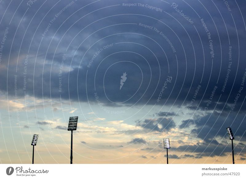 flutlichter Stadion Weltmeisterschaft 2006 Wolken Sonnenuntergang Spielen Licht Flutlicht Himmel Scheinwerfer