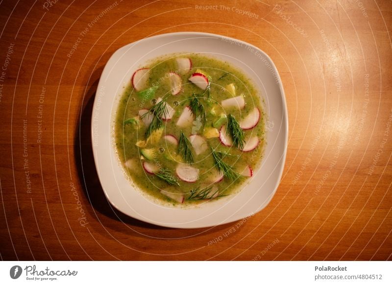 #A0# Radieschensuppe mit Avocado und Dill lecker Essen Essen zubereiten Vegane Ernährung vegan basisch Vegetarische Ernährung vegetarisch Farbfoto Bioprodukte