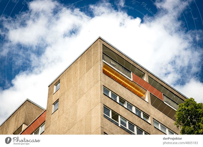 Haus mit Himmel im Hansaviertel [Hansa BER 2022] Historische Bauten Ferien & Urlaub & Reisen Schönes Wetter Tourismus Städtereise Freiheit Sightseeing Abenteuer