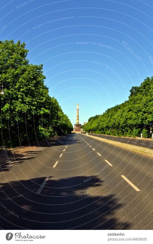 Berlin, Tiergarten, Straße des 17. Juni mit Siegessäule berlin deutschland gebäude hauptstadt haus leben reise skyline stadtbezirk straßenfotografie