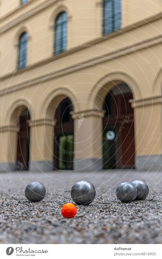 Boules Kugeln auf Kiesboden Petanque Boccia Spielen Hofgarten Freizeit & Hobby Ball Sport Ballsport Sportveranstaltung schweinderl Erfolg Sportstätten freizeit