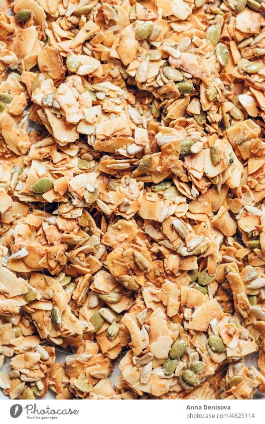 Gesunde Snacks aus Kokosnuss und Samen veganer Snack Kokosnuss-Cluster Hanfsamen Kürbis Sonnenblume süß geschmackvoll Veganer Vegetarier Lebensmittel Gesundheit