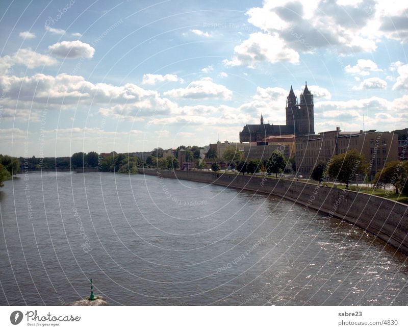 elbe in magdeburg mit dom Magdeburg Stadt Dom Elbe Fluss Wasser kriche