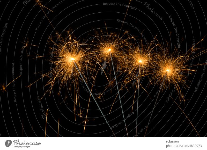Frohes neues Jahr Silvester Wunderkerze sylvester Spray Feuerwerk Silvester u. Neujahr Brandwunde Weihnachten Pyrotechnik Geburtstag gefunden Party Einfluss