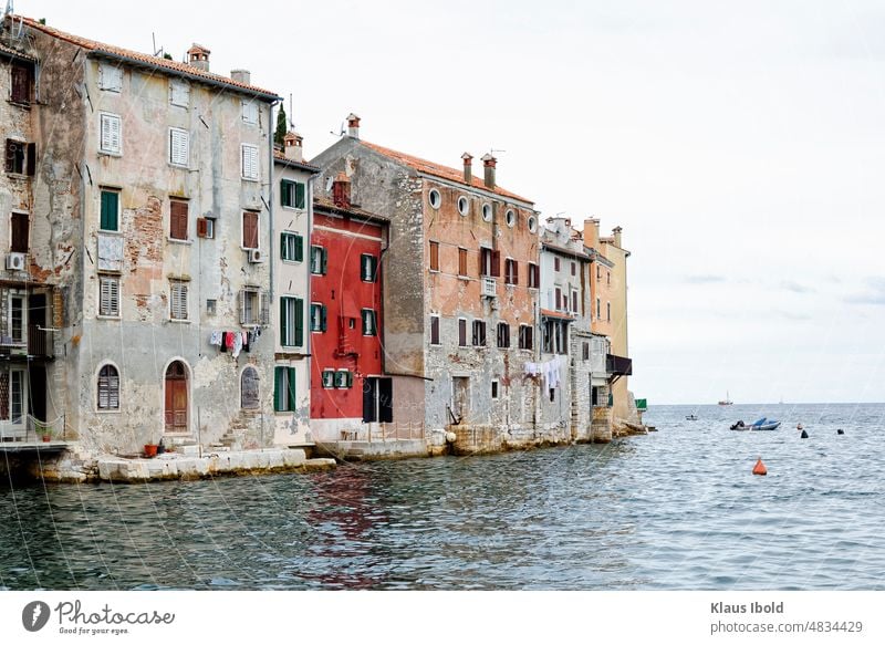 Altstadt von Rovinj in Kroatien Reisen Istrien Rovigno Meer Adria Häuser Stadt sehenwürdigkeit Ferien & Urlaub & Reisen Sommer Außenaufnahme Tourismus Küste