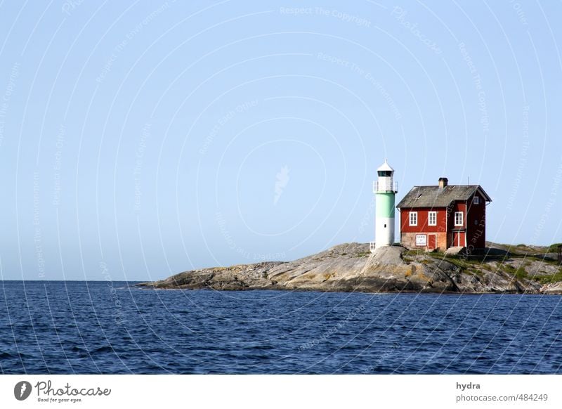 Leuchtturm zum Schärengarten Ferien & Urlaub & Reisen Sommer Haus Wolkenloser Himmel Schönes Wetter Felsen Ostsee Schwedenhaus Schifffahrt Navigation Stein