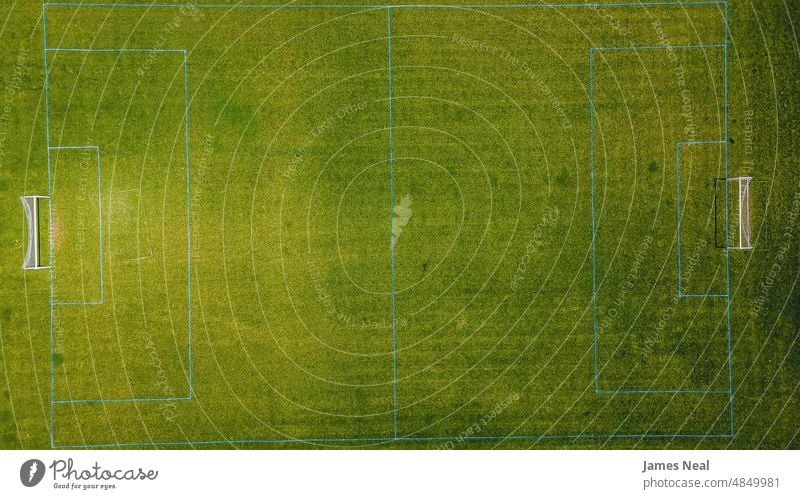 Frühjahrs-Fußballarena im Park Gras Aktivität Linie Tor Team Erholung Boden wettbewerbsfähig Sommer Liga Veranstaltung Wisconsin im Freien Teamwork vereinzelt